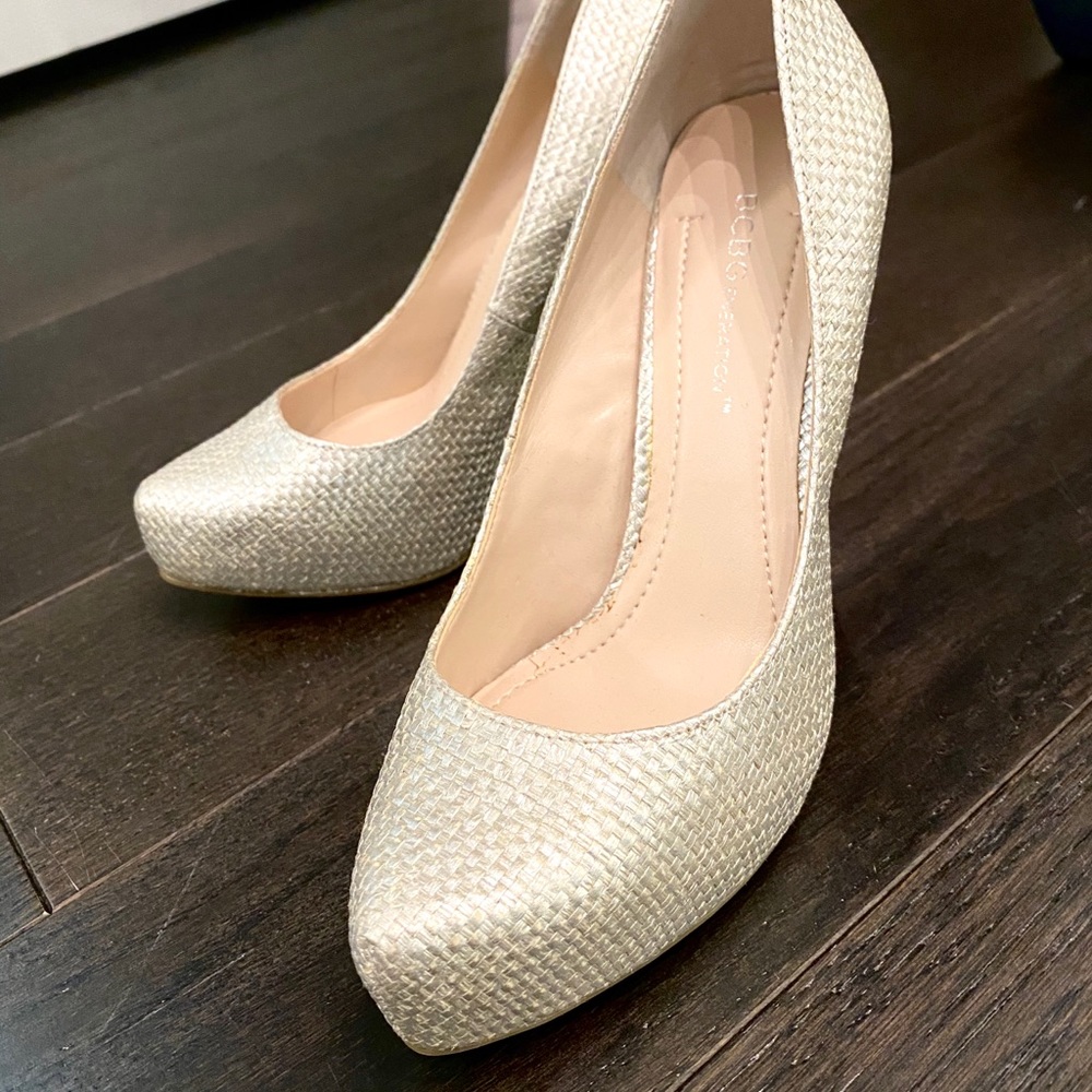 BCBG BCBGeneration Parade Metallic Platform Pump high heel matte Silver